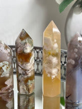 Load image into Gallery viewer, Flower Agate Tower