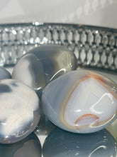 Load image into Gallery viewer, Orca Agate Palm Stone