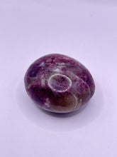Load image into Gallery viewer, Lepidolite Palmstone